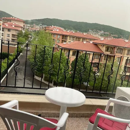 Premier 4 Apartahotel *