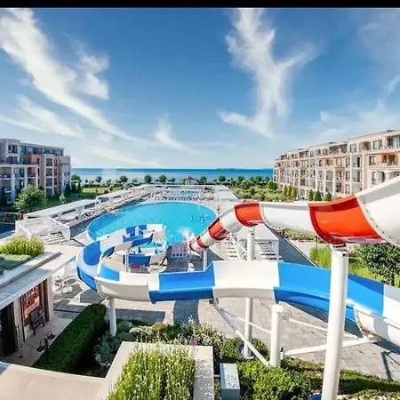 Premier 4 Aparthotel